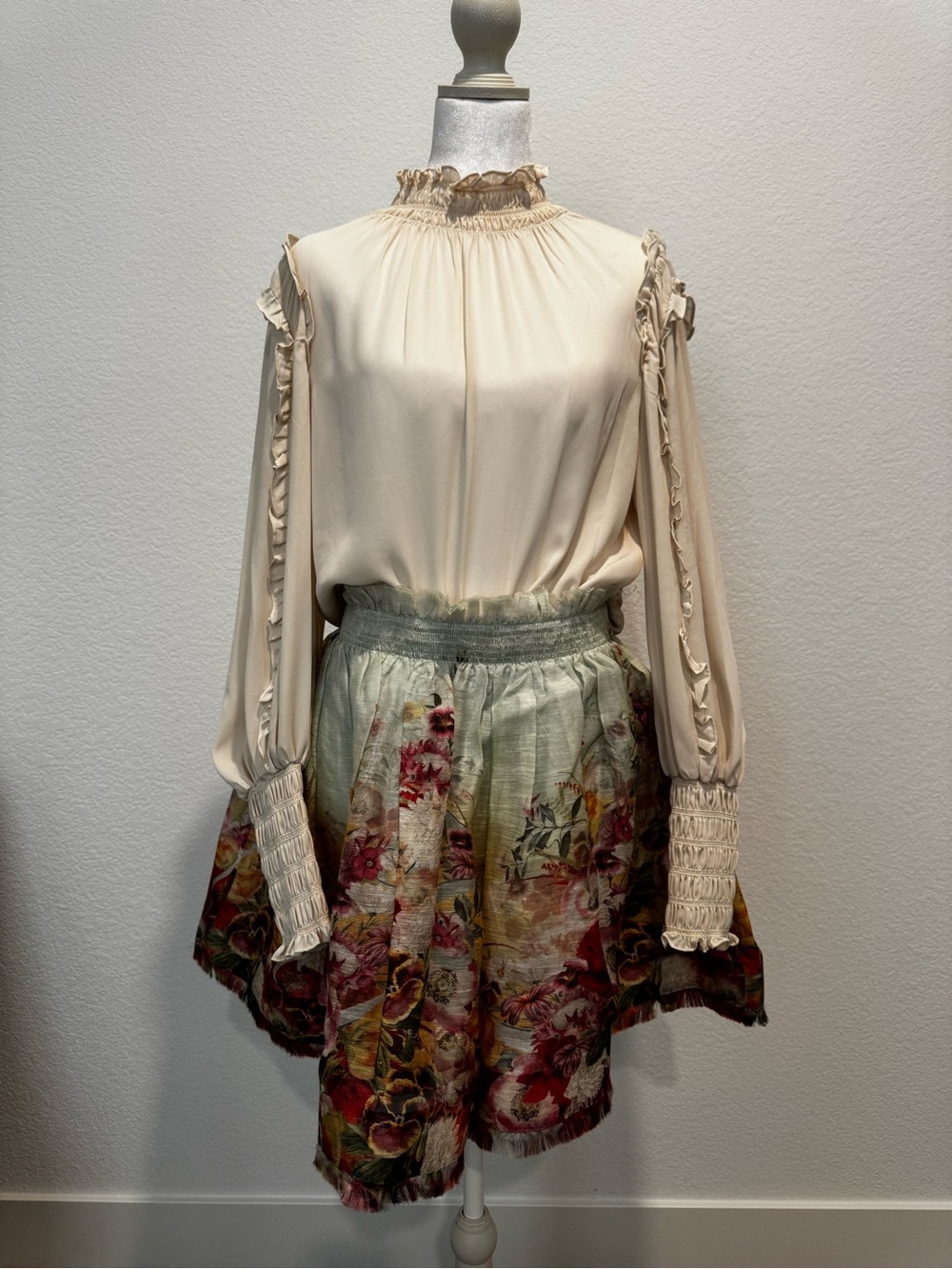 Max Studio Cream Ruffle-Neck Long Sleeve Blouse